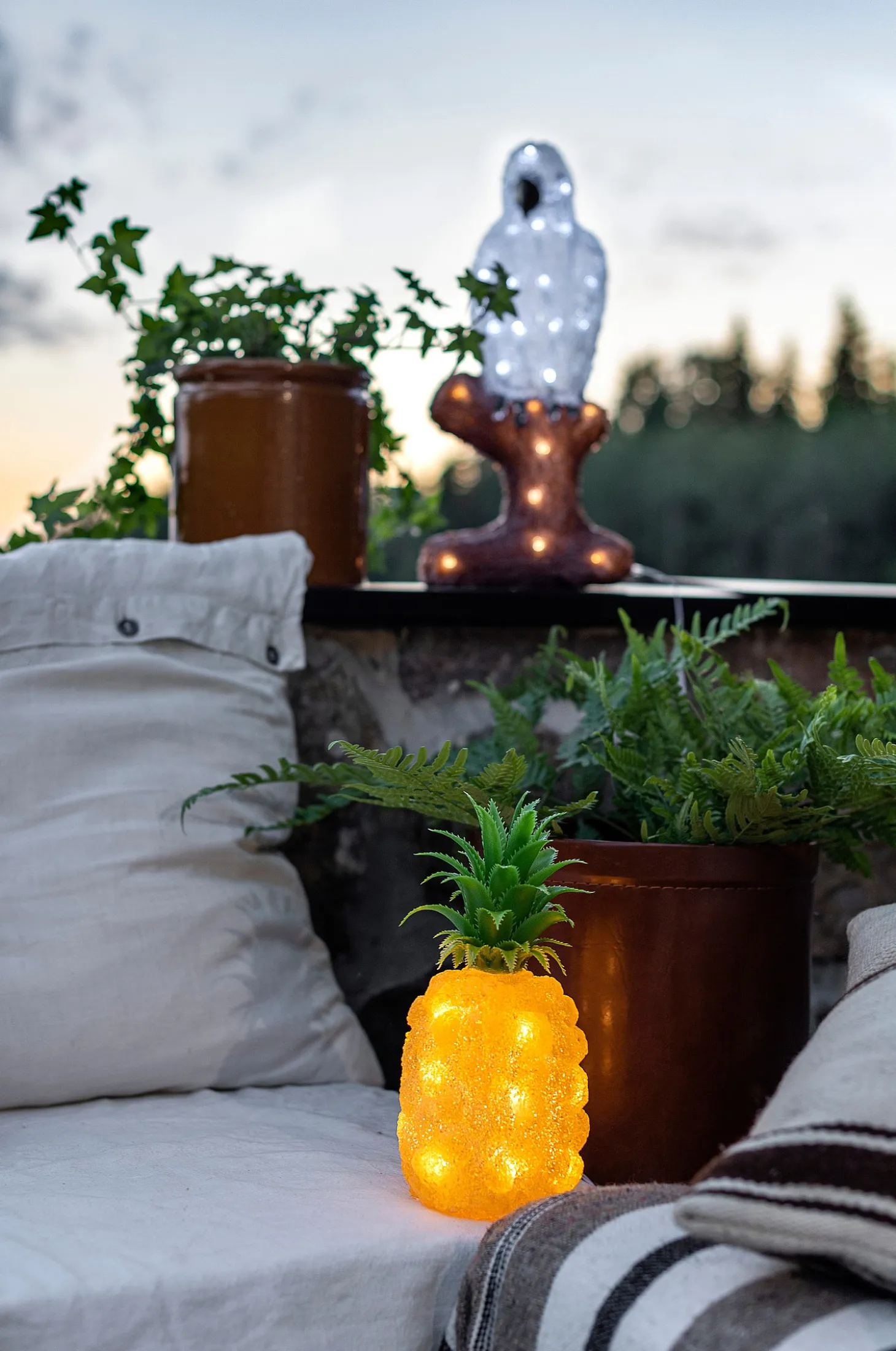 Ananas LED, korkeus 26 cm
