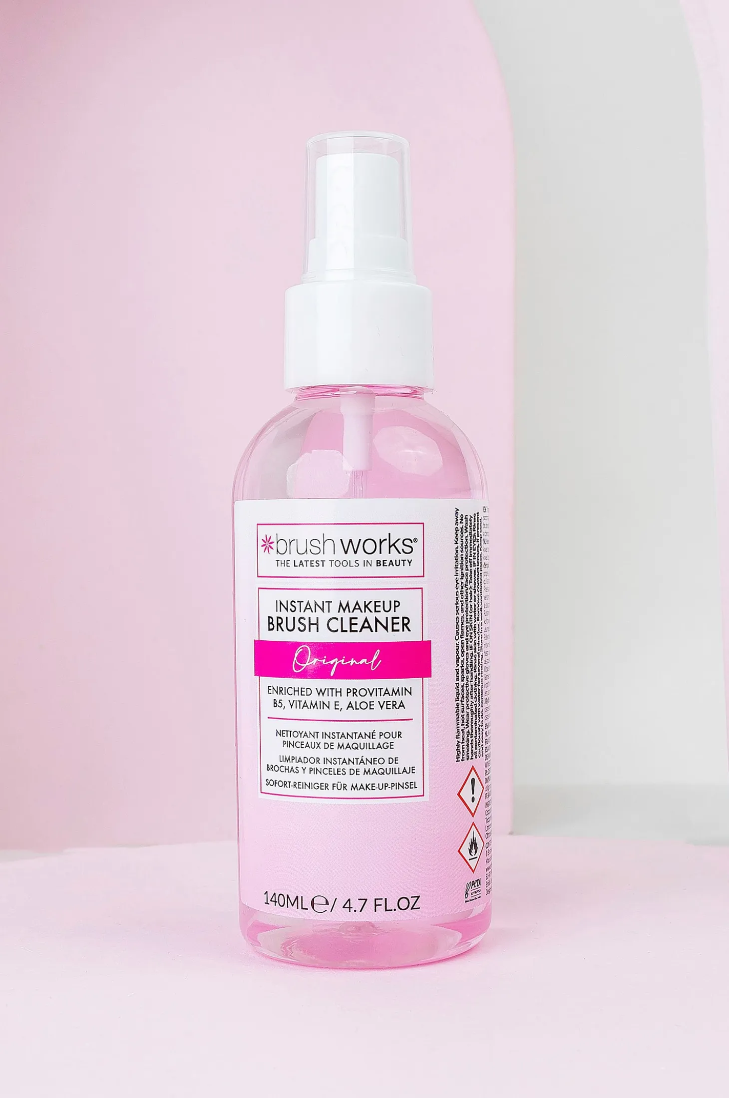 Instant Makeup Brush Cleanser 140Ml