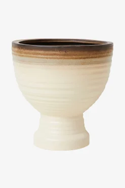 Kivitavaraa Planter