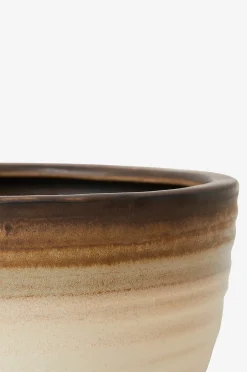 Kivitavaraa Planter
