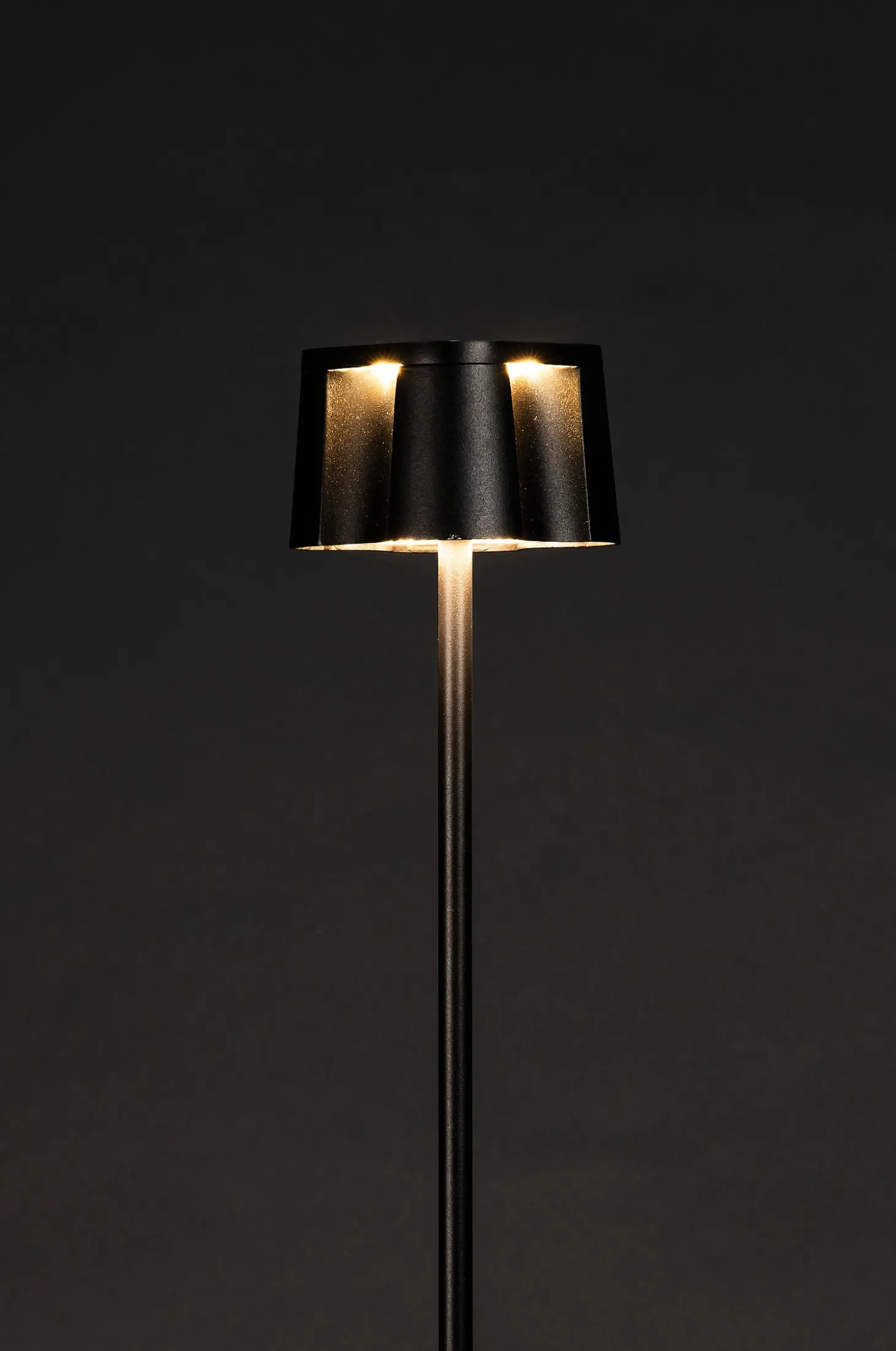 Lattiavalaisin Nice Usb 120 cm