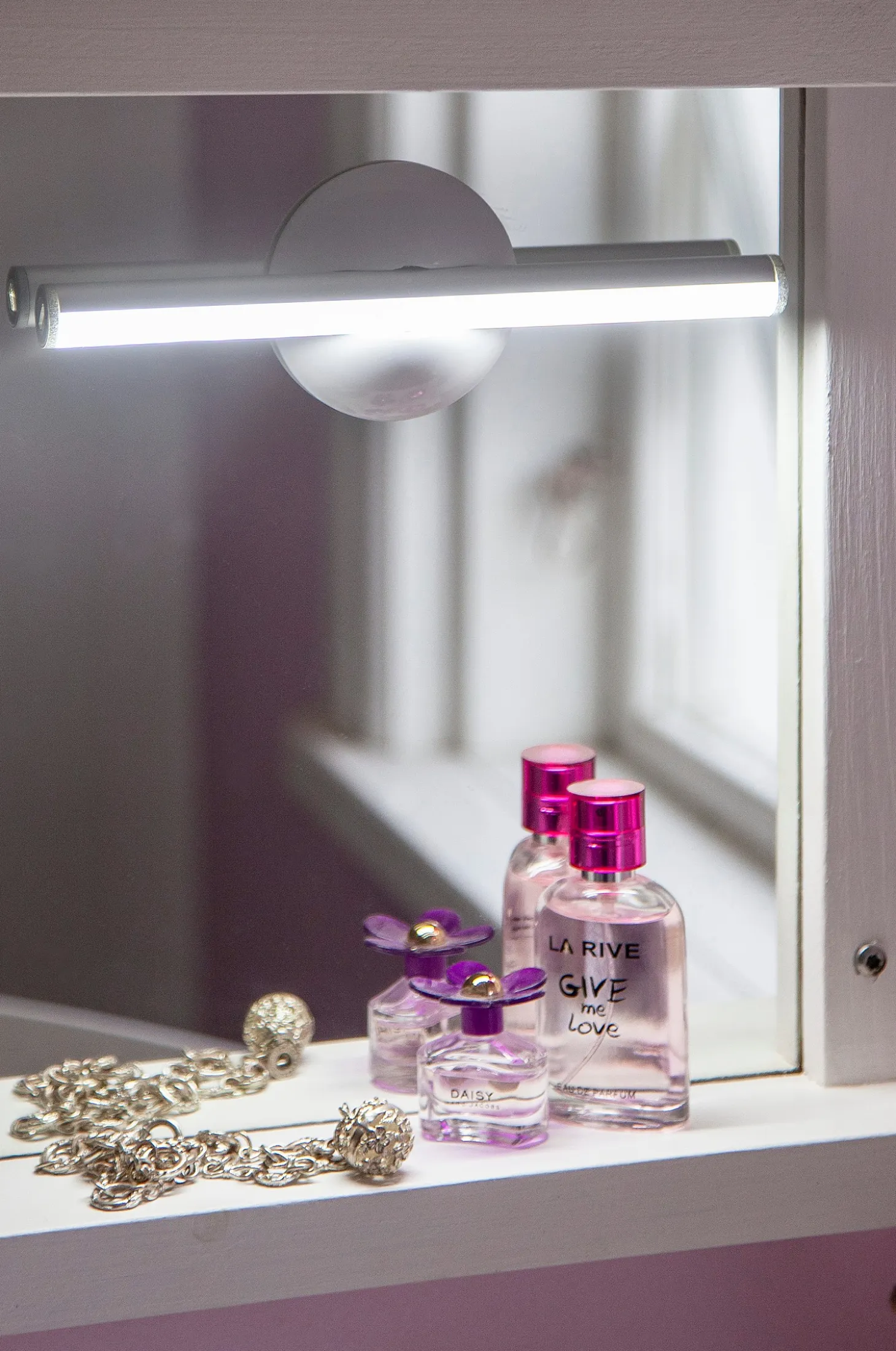 LED-valaisin Functional