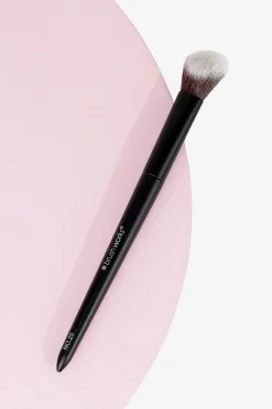 No. 25 Brightening Concealer Brush