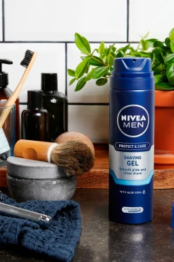 Parranajogeeli MEN Protect & Care Shaving Gel 200 ml