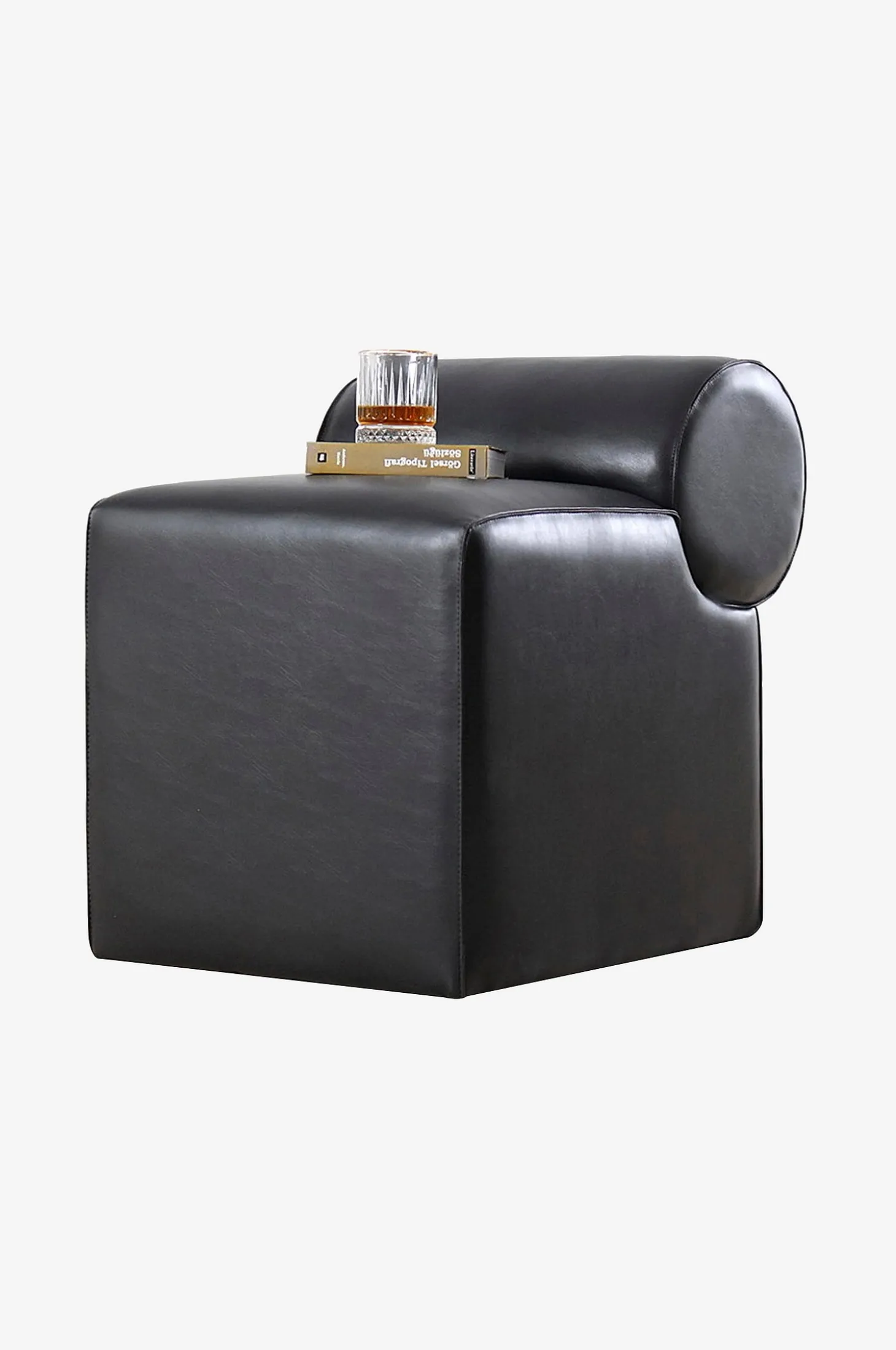 Pouffe-Lee
