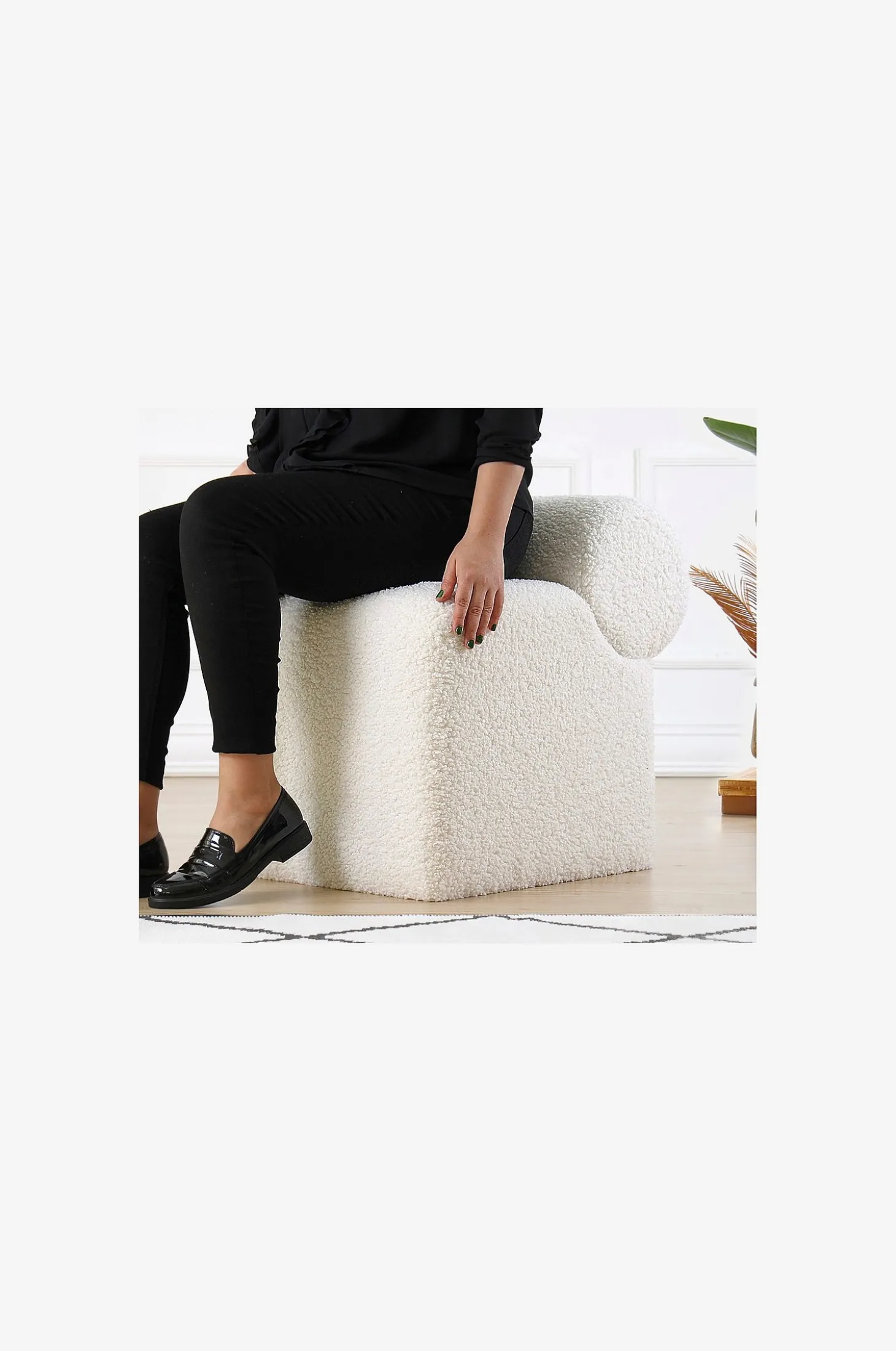 Pouffe-Leo