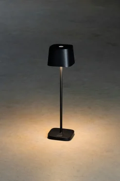 Pöytävalaisin Capri USB, korkeus 20 cm