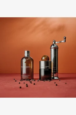 Re-Charge Black Pepper Bath & Shower Gel 300 Ml