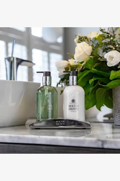 Refined White Mulberry Fine Liquid Hand Wash 300 Ml