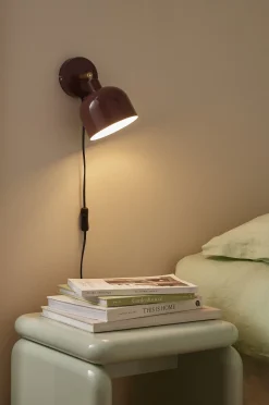 Seinävalaisin Glossy