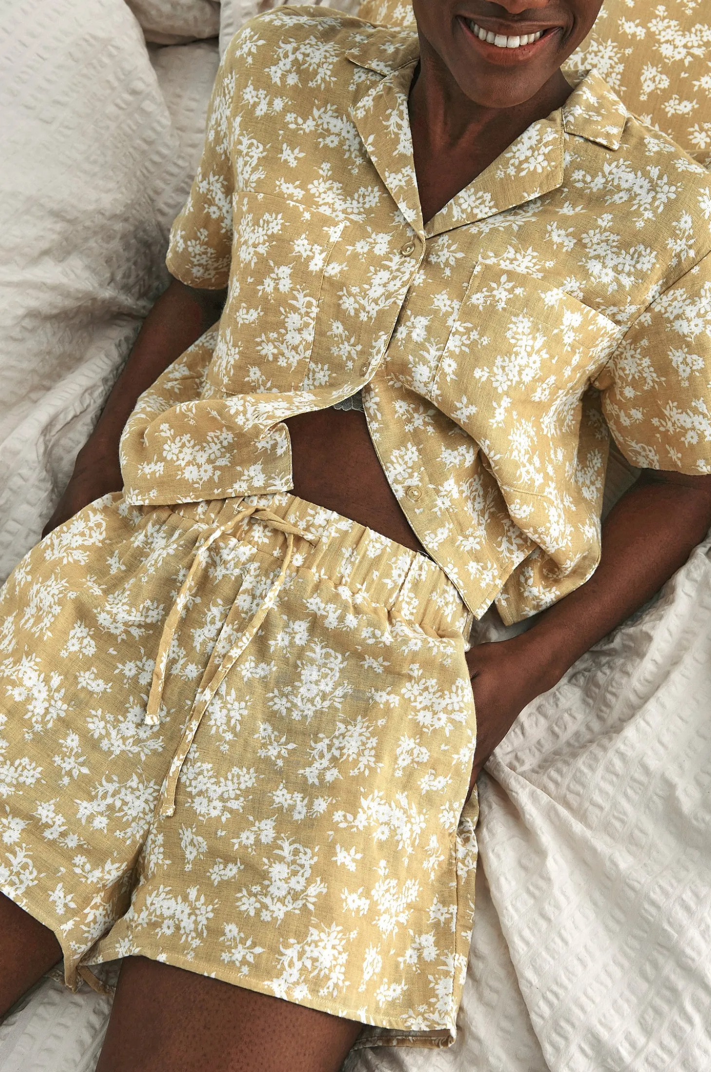 Shortsit Candela Flower