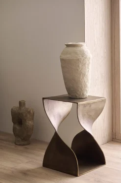 Sivupöytä Twist 36x36 cm