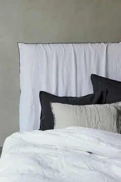Sängynpäädyn päällinen Bonne, ranskalaista pellavaa