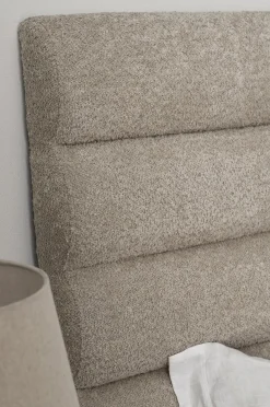 Sängynpääty Bubble Bouclé