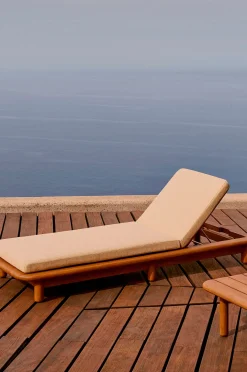 Turqueta-sohvapöytä massiivisesta teak-puusta, 70 x 70 cm, 100 %. Fsc