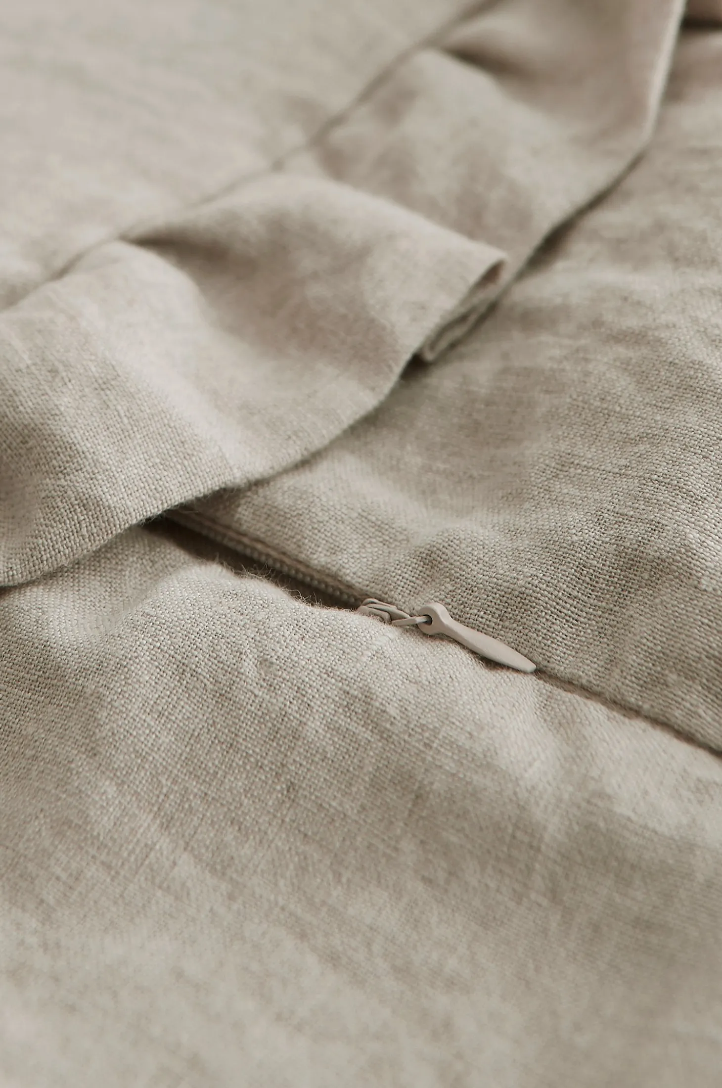 Tyynynpäällinen Candice Frill pestyä pellavaa