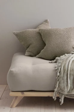 Tyynynpäällinen Lois