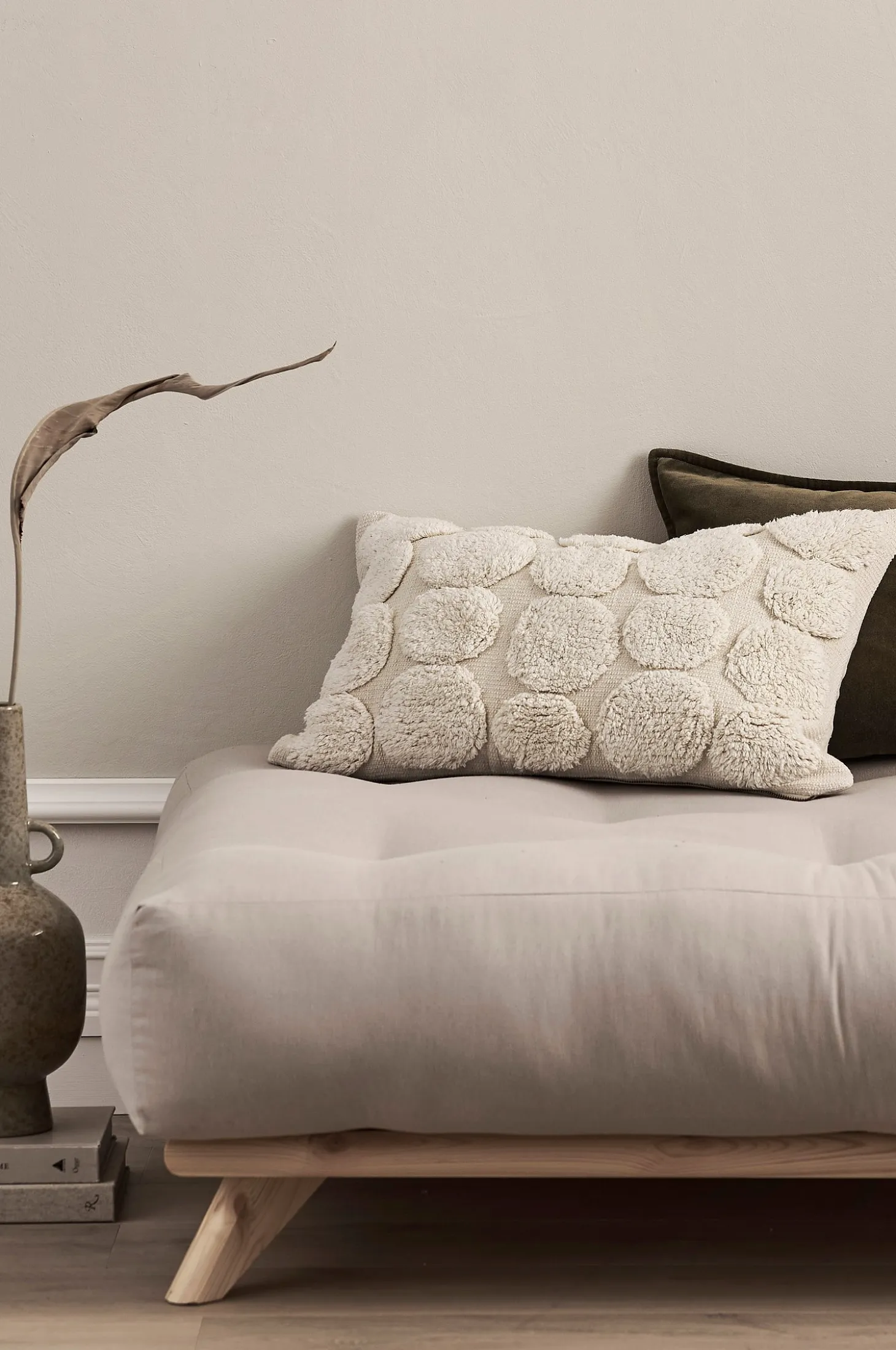 Tyynynpäällinen Rina