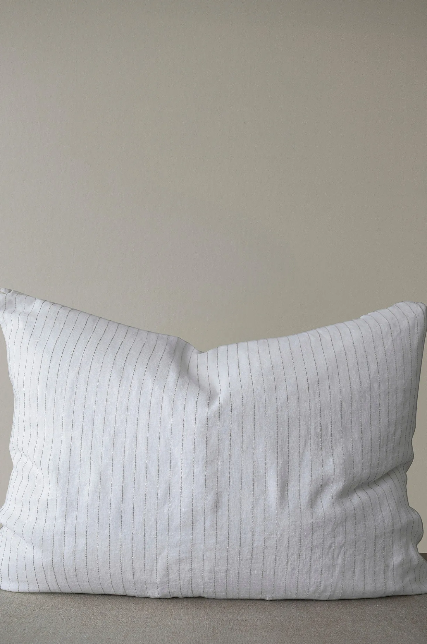 Tyynynpäällinen Stripe No .2, 70x90 cm 100% hamppu
