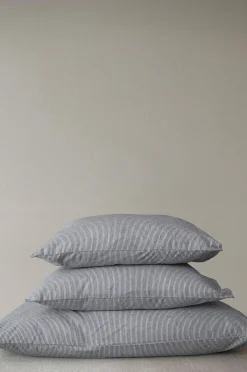 Tyynynpäällinen Stripe No.1 70x90 cm ohutta flanellia