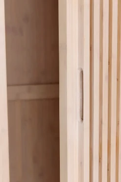 Vaatekaappi Stripe